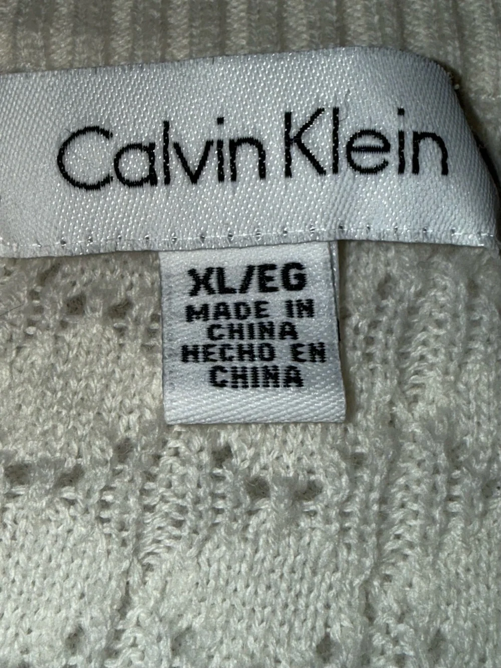 CK Cream Knit V-Neck long Sweater - Picture 4 of 9